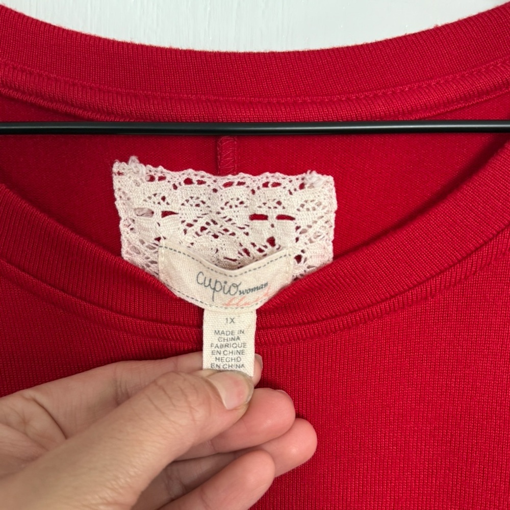 Red Ruffled‎ Sleeve Top - Picture 7 of 7